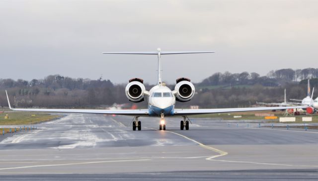 09-0525 — - "sam265" usaf c-37b 09-0525 arriving in shannon 5/12/20.