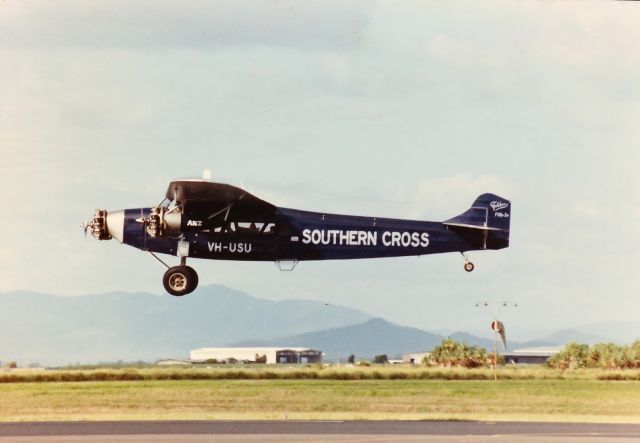 VH-USU — - Southern Cross Replica Mackay Qld 1987