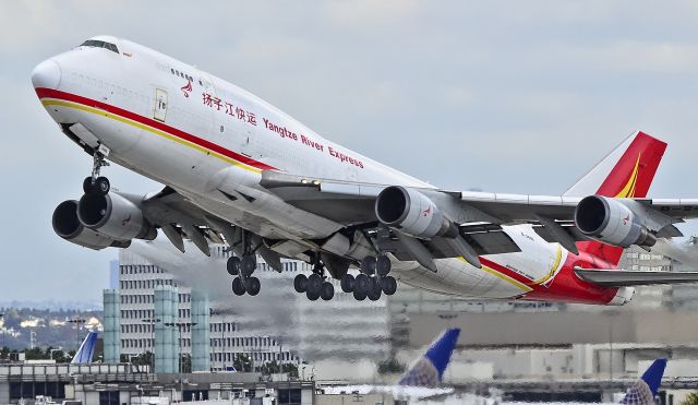 Boeing 747-400 (B-2435)