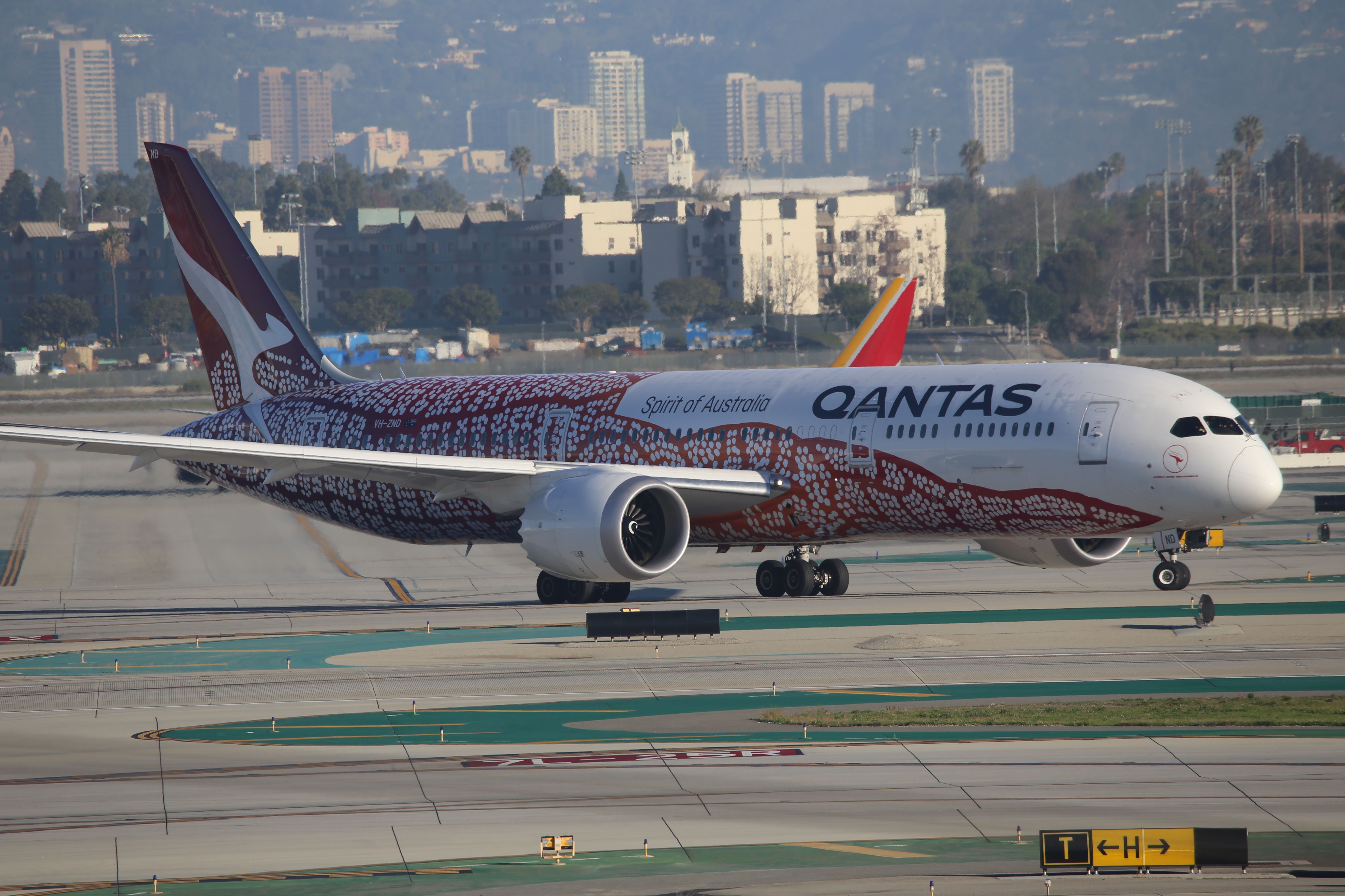 Boeing 787-9 Dreamliner (VH-ZND)