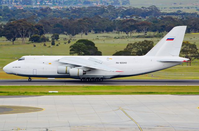 Antonov An-124 Ruslan (RA-82042)