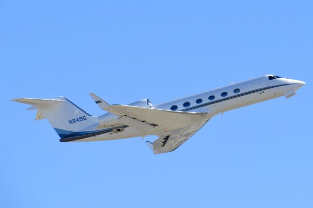 Piper Cherokee (N845G) - General Dynamics Corp Gulfstream G450