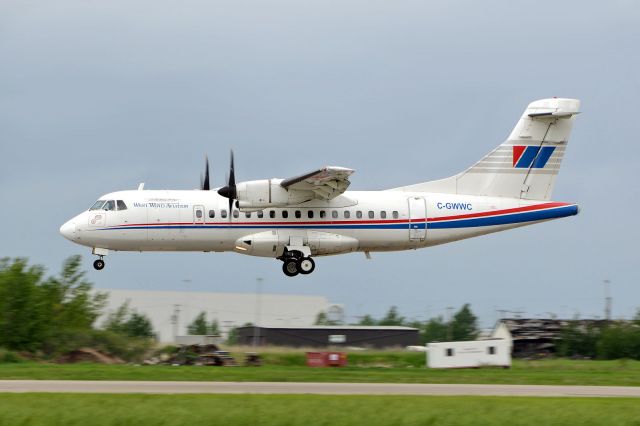 Aerospatiale ATR-42-300 (C-GWWC)