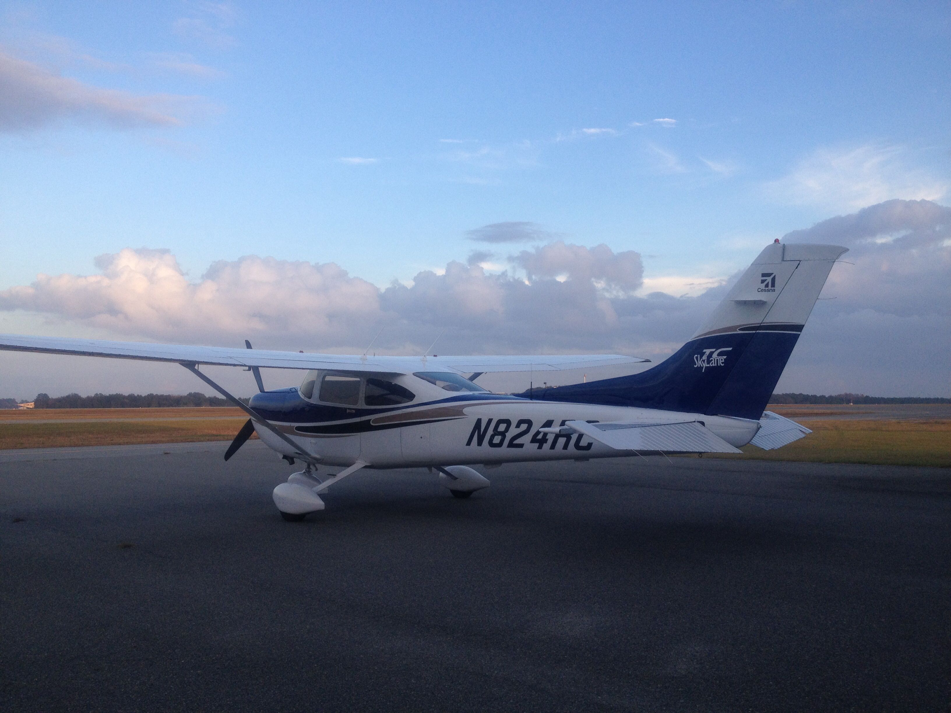 Cessna Skylane (N824RC)