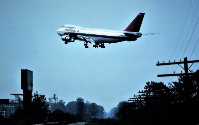 Boeing 747-200 (N624US) - 1989