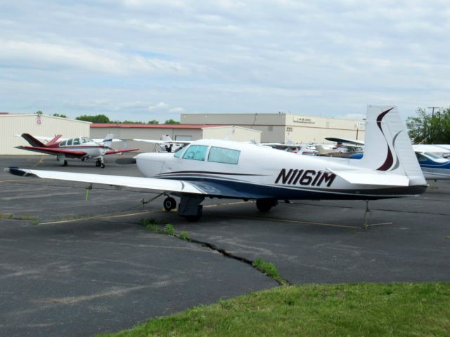 Mooney M-20 Turbo (N1161M)