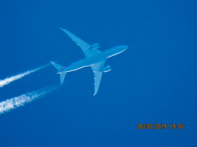 Boeing 787-8 (N817AN)