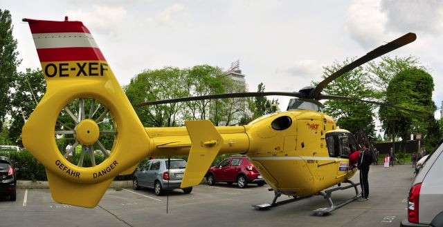 Eurocopter EC-635 (OE-XEF) - Christophorus Flugrettungsverein (ÖAMTC) Eurocopter EC135 T1 OE-XEF in a residential parking in Vienna town 