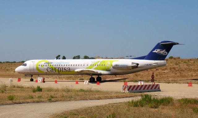 Fokker 100 (I-ALPS) - ALPI Eagles Fokker F100 I-ALPS in Bari Airport