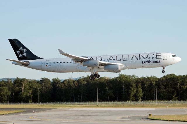 Airbus A340-300 (D-AIGX)