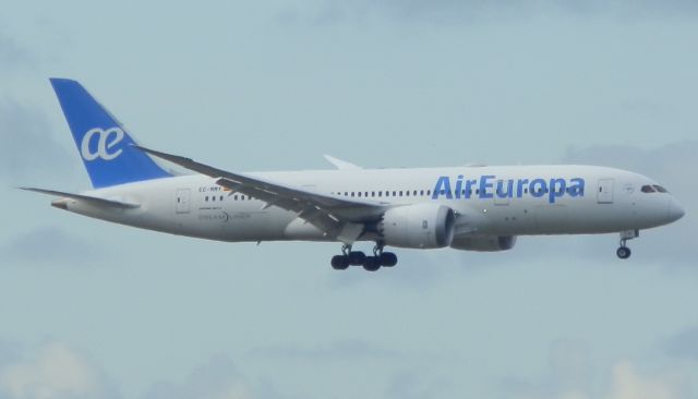 Boeing 787-8 (EC-MMY)