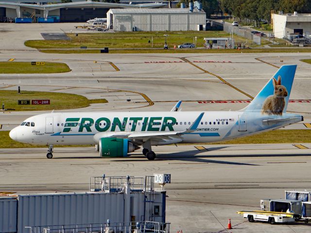 Airbus A320 (N394FR)