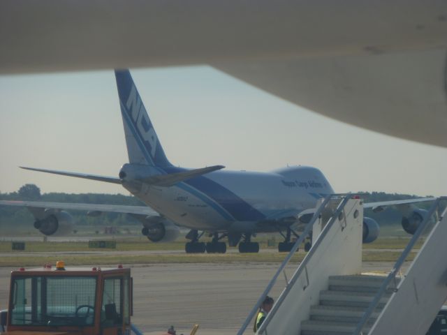 Boeing 747-400 (JA06KZ)