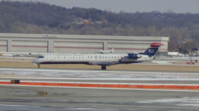 Canadair Regional Jet CRJ-900 (N921FJ)