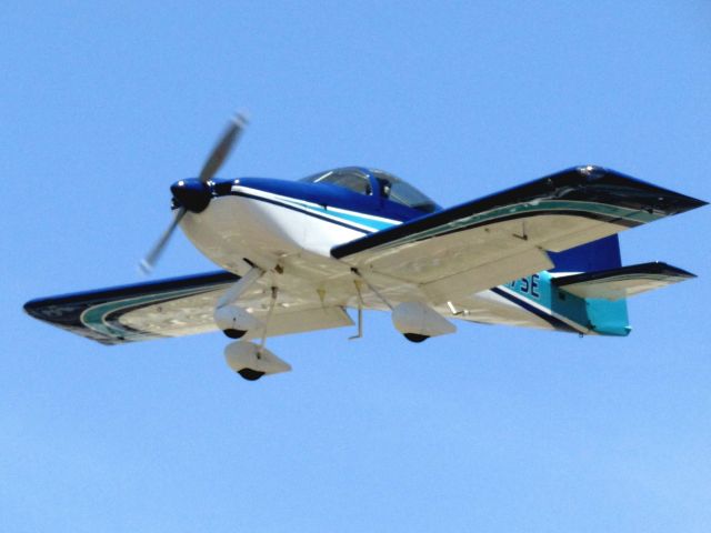 Beechcraft King Air 90 (N27SE) - Landing RWY 24