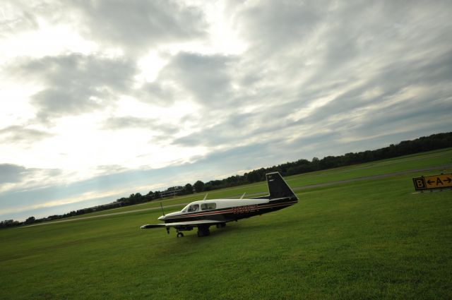 Mooney M-20 (N88EY)