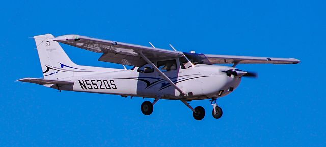 Cessna Skyhawk (N5520S) - N5520S 2014 Cessna 172S Skyhawk SP s/n 172S11399 - North Las Vegas Airport (IATA: VGT, ICAO: KVGT, FAA LID: VGT)br /Photo: Tomas Del Corobr /February 8, 2020