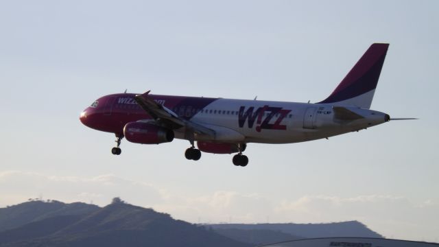 Airbus A320 (HA-LNP)