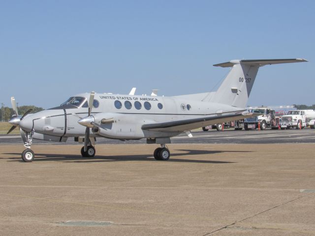Beechcraft Super King Air 200 (PAT843)