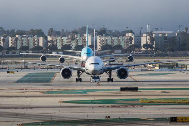 BOEING 777-300ER (JA783A)