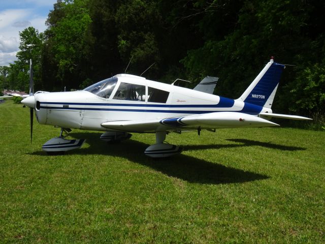 Piper Cherokee (N8270N)