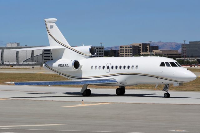 Dassault Falcon 900 (N606SG)