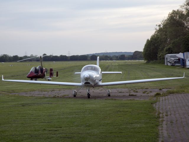 AQUILA A-210 (D-ERIS) - At the Aeroclub Gelnhausen EDFG, Germany.