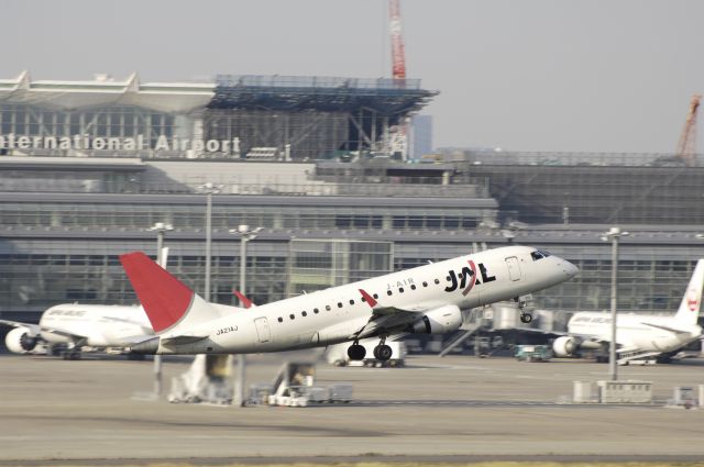 — — - Taking off at Haneda Intl Airport R/W 34L on 2013/11/01