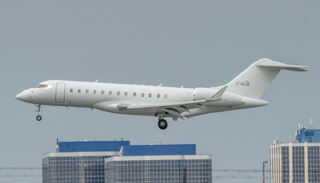 Bombardier Global Express (C-GLUL) - Registered to Skyservice Business Aviation