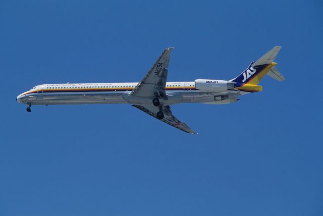 McDonnell Douglas MD-81 (JA8294) - Final Approach to Tokyo-Haneda Intl Airport Rwy16L on 1994/08/16