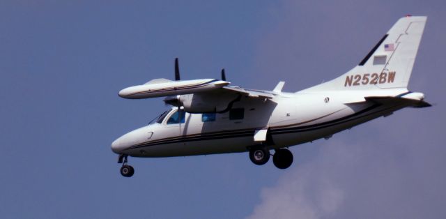 Mitsubishi MU-2 (N252BW) - About to touch down is this 1980 Mitsubishi MU-2B-40 in the Summer of 2025.