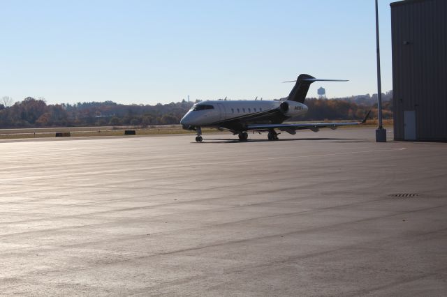 Bombardier Challenger 300 —