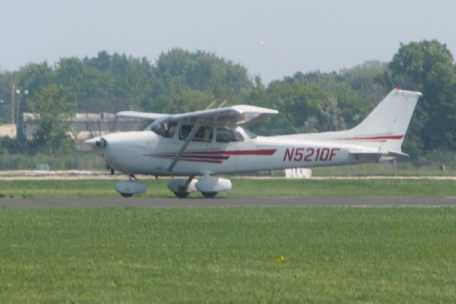 Cessna Skyhawk (N5210F)