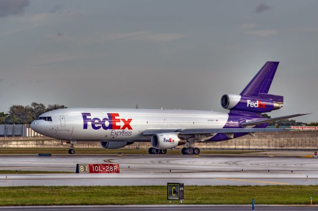 McDonnell Douglas DC-10 (N390FE)