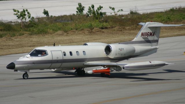 Learjet 35 (N116MA)