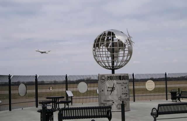 — — - Steve Fossett Plaza near Avflight FBO, Salina Kansas. USAF Beechjet Jayhawk from Vance AFB departing RWY17.