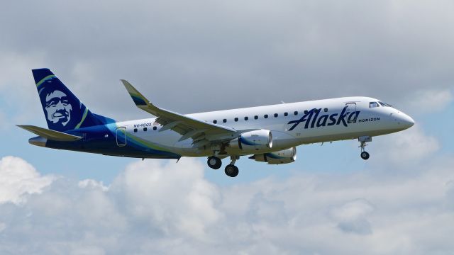 Embraer 175 (N648QX) - QXE2739 from SJC on final to Rwy 16R on 6.8.19. (ERJ-175LR / cn 17000789).