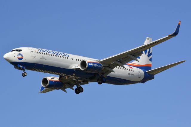 Boeing 737-800 (TC-SNP)