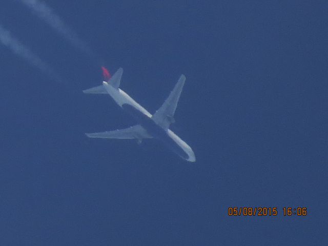 BOEING 767-300 (N129DL)