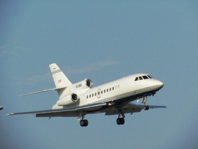 Dassault Falcon 900 (N25MX) - Landing RWY 20R