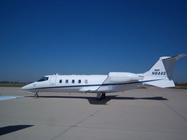 Learjet 60 (N844S)