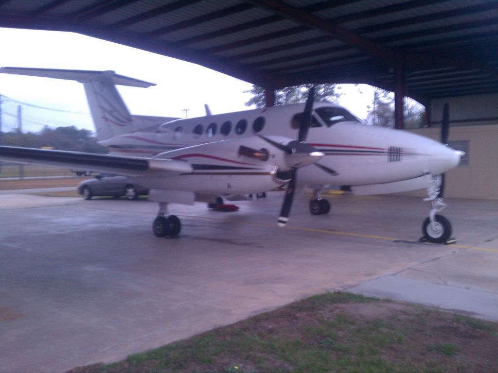 Beechcraft Super King Air 200 (N25WC)