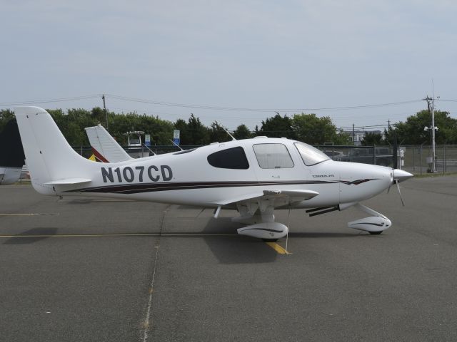 Cirrus SR-20 (N107CD) - 3 August 2015