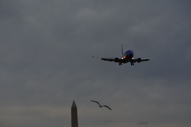 BOEING 737-300 (N657SW)