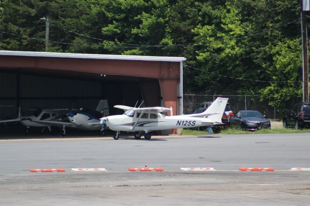 Cessna Skyhawk (N125S)