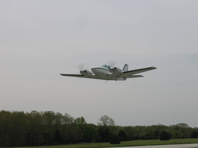 Beechcraft Baron (58) (N81AJ)