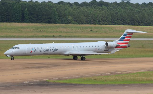 Canadair Regional Jet CRJ-900 (N905J)