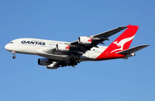 Airbus A380-800 (VH-OQE) - On Approach to Rwy 16R