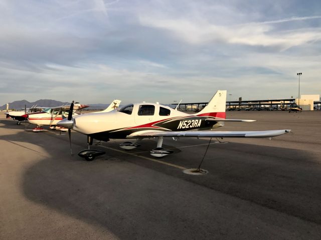 Cessna 400 (N523RA)