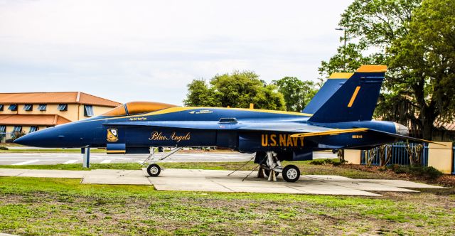 McDonnell Douglas FA-18 Hornet (16-1941)